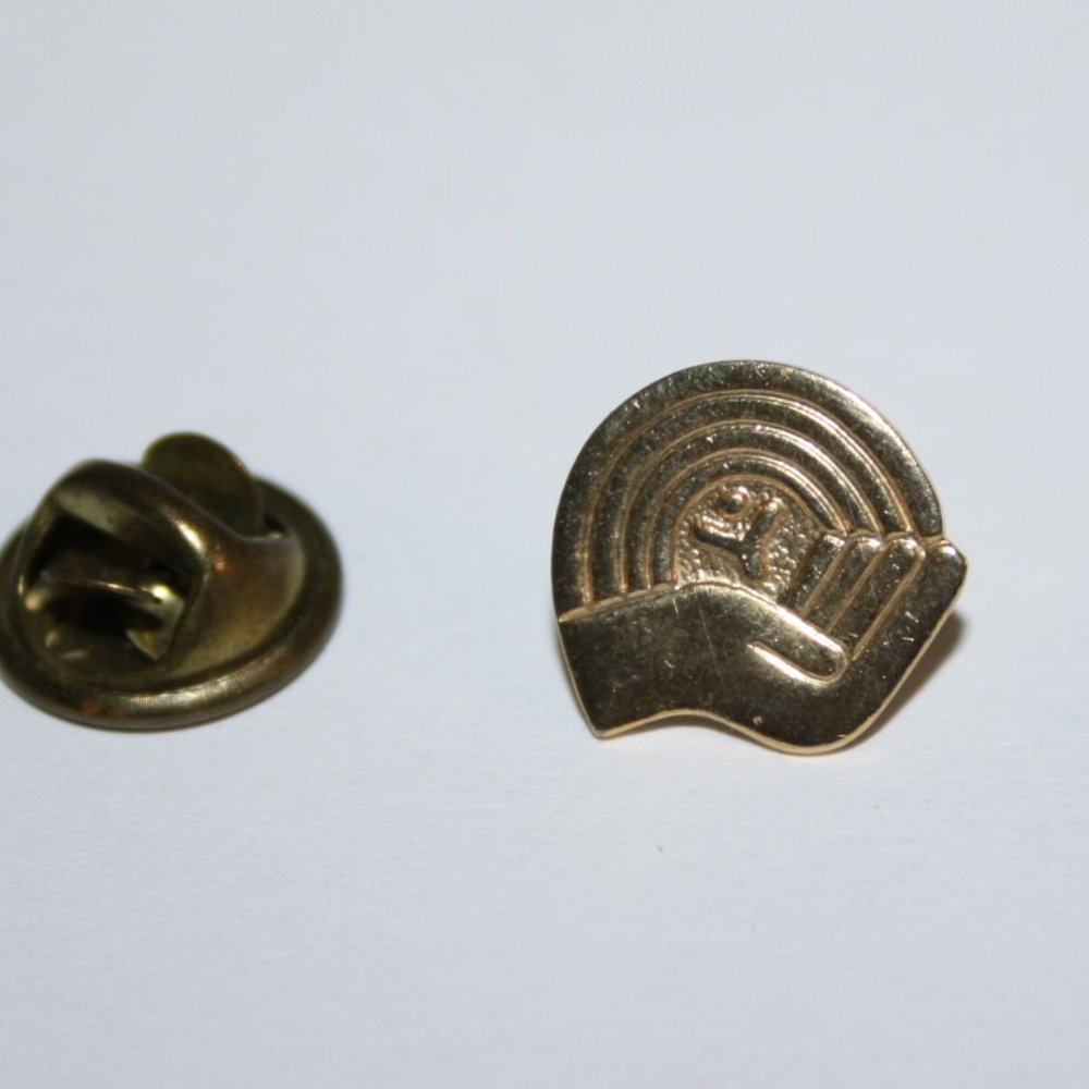 📍✨ Vintage Gold YMCA Lapel Pin · 0.5" ✨📍